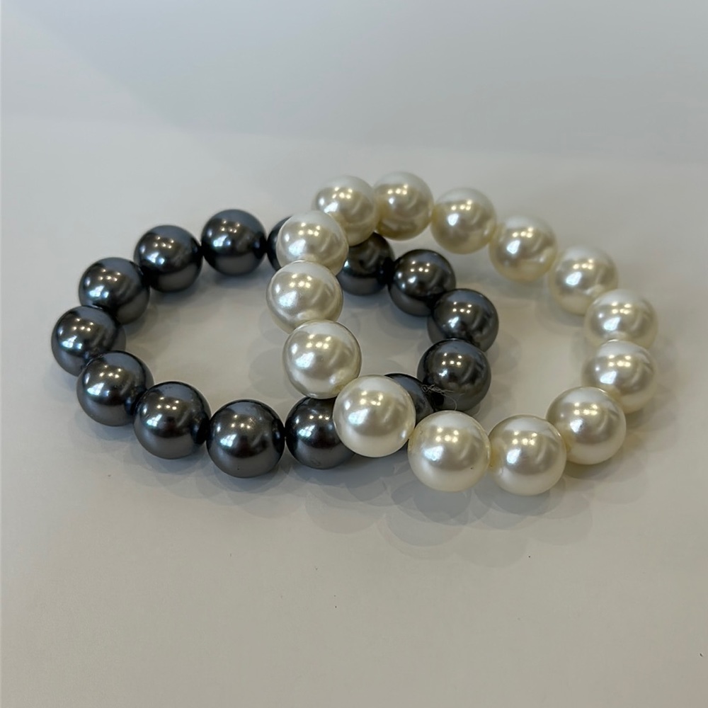 Large Pearl Bracelet Set